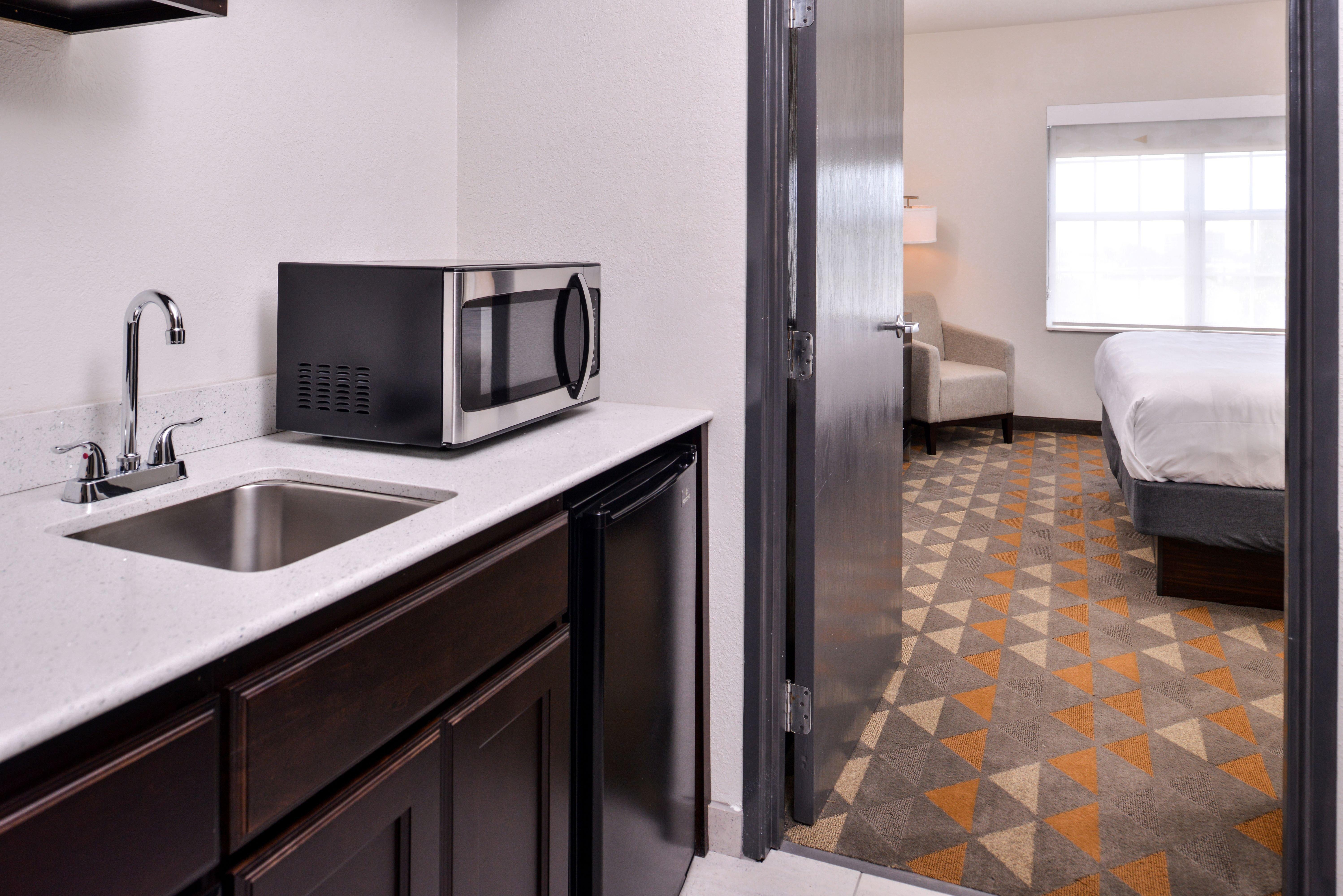 Holiday Inn And Suites Addison By Ihg Exterior foto