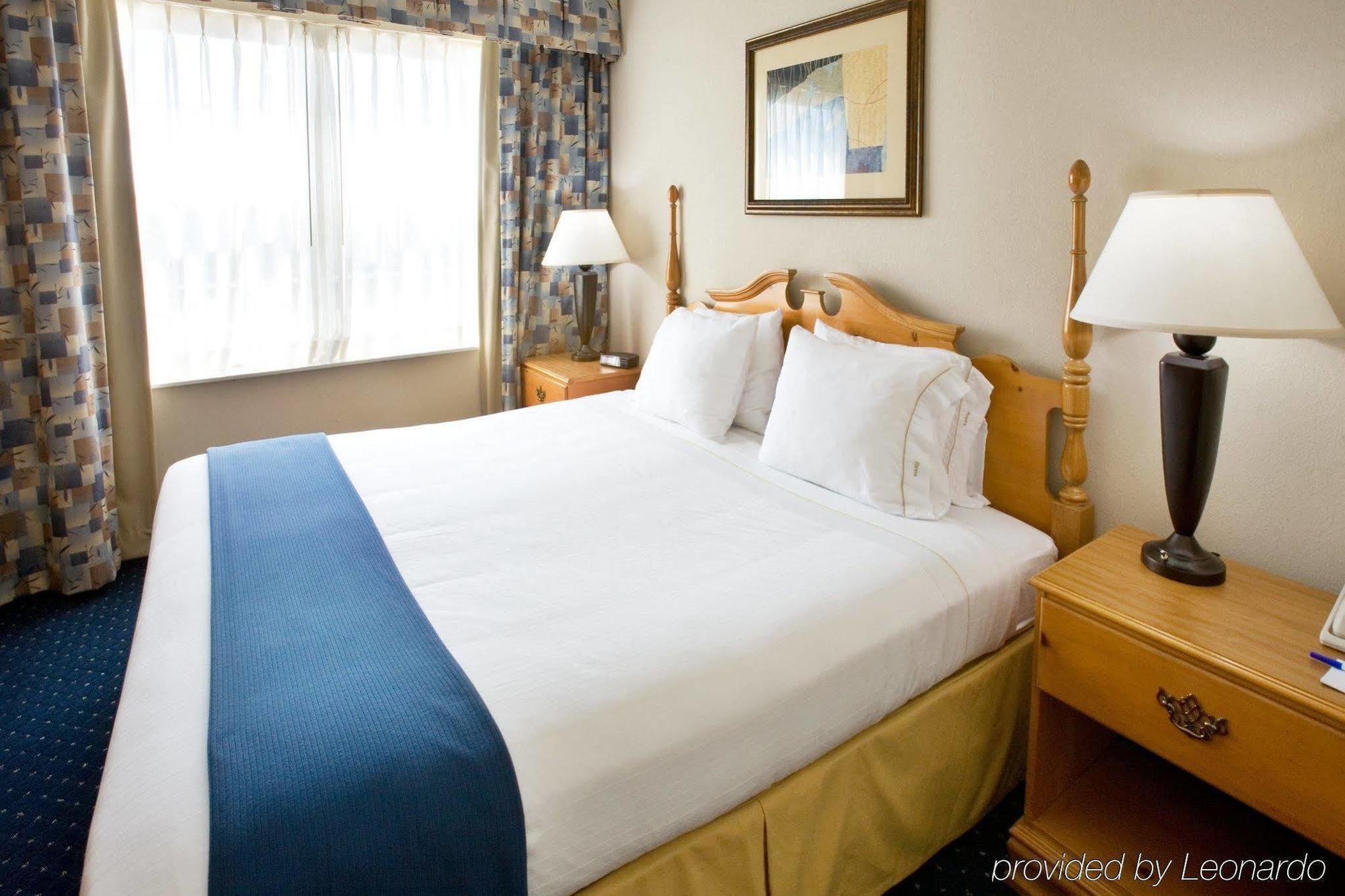 Holiday Inn And Suites Addison By Ihg Cameră foto